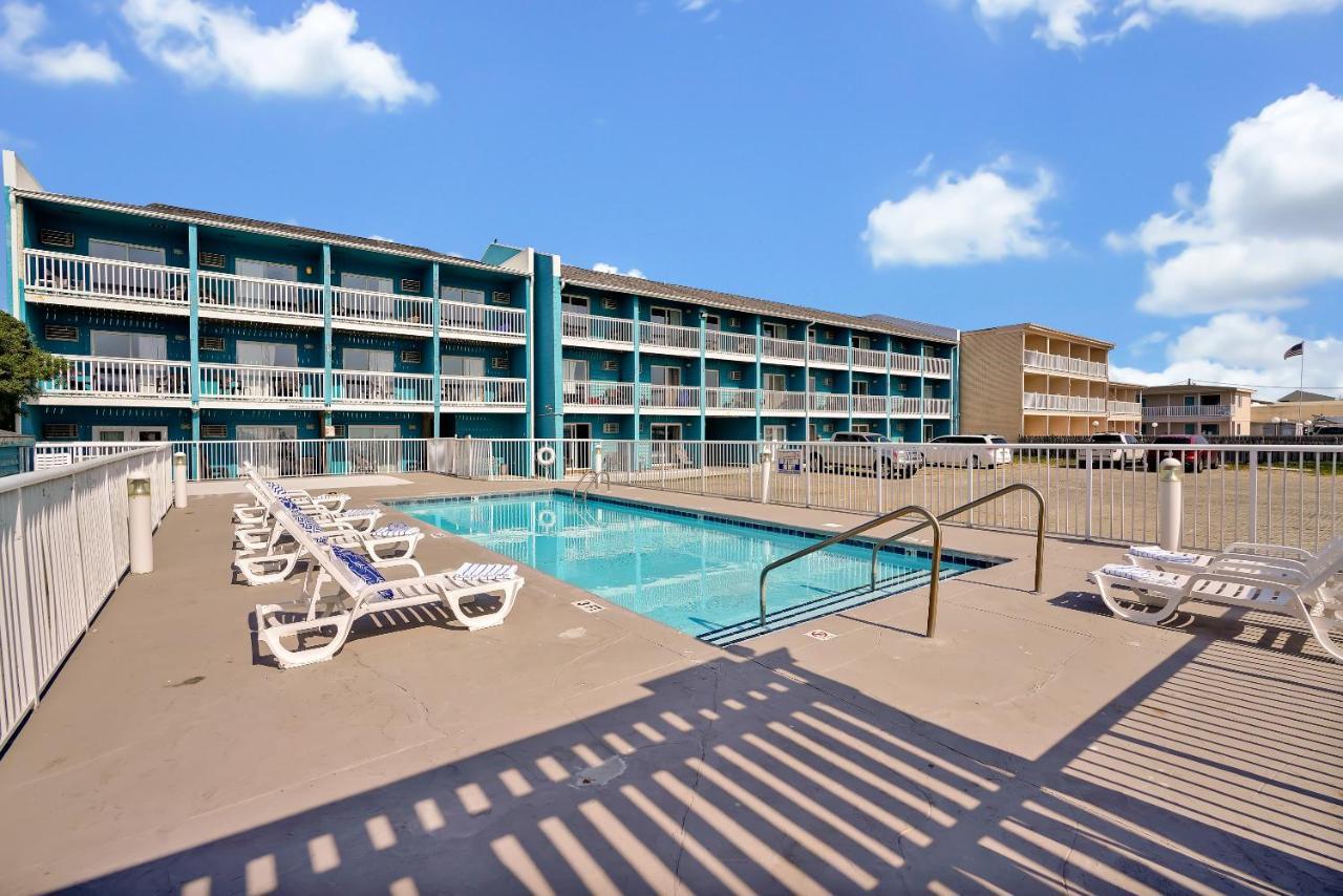 Motel Admiral'S Quarters Kure Beach Exterior foto